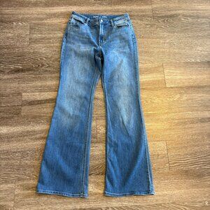 Old Navy High Rise WOW Flare Jeans Women’s Size 6 Medium Wash Flare